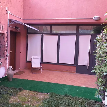 فندق مبيت وإفطار Casa Emilia *
